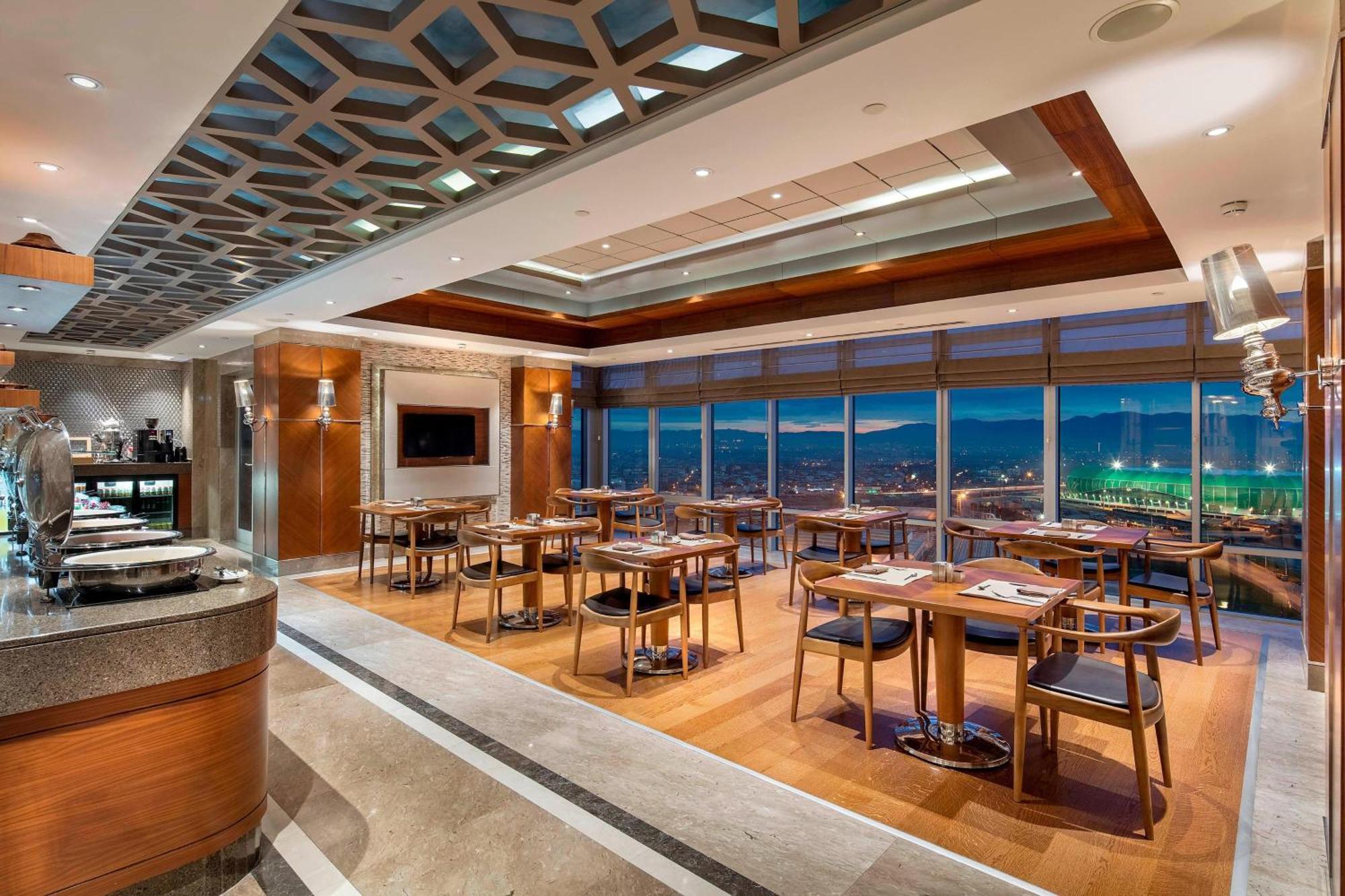 シェラトン ブルサ ホテル エクステリア 写真 The Club lounge at Istanbul Atatürk Airport