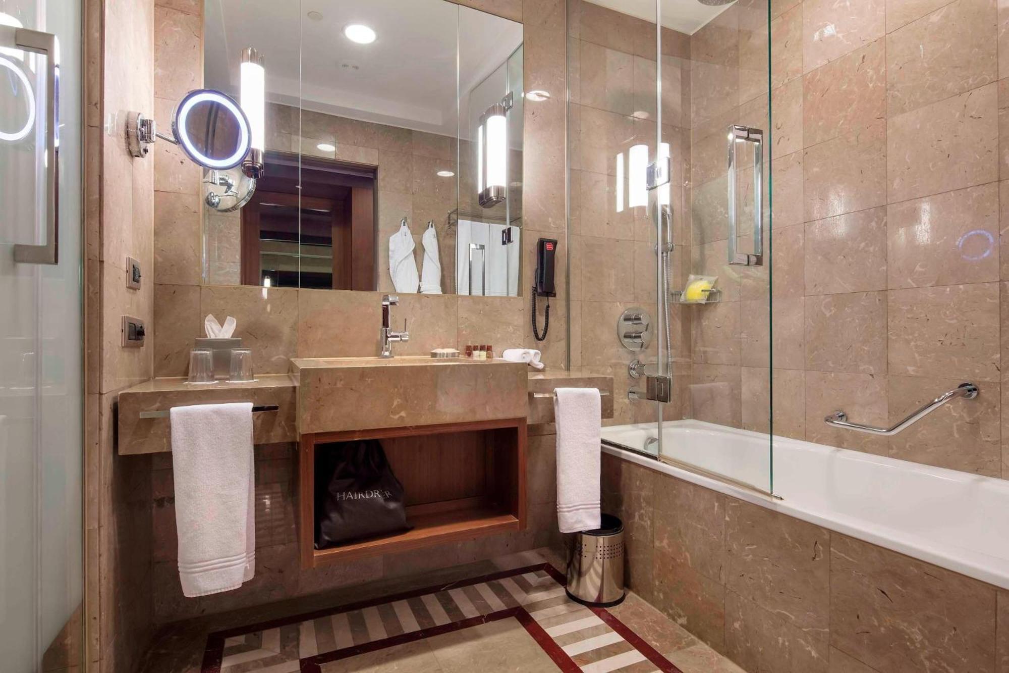 シェラトン ブルサ ホテル エクステリア 写真 Bathroom